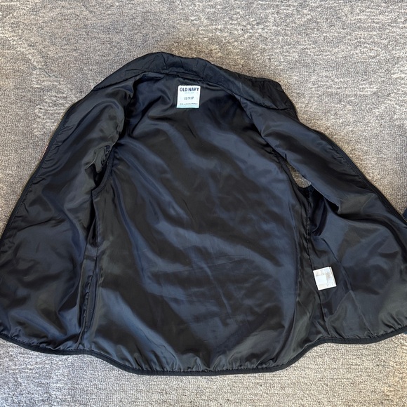 Set of 2 Old Navy Quilted Zip Vests - Black and Blue - Picture 9 of 11